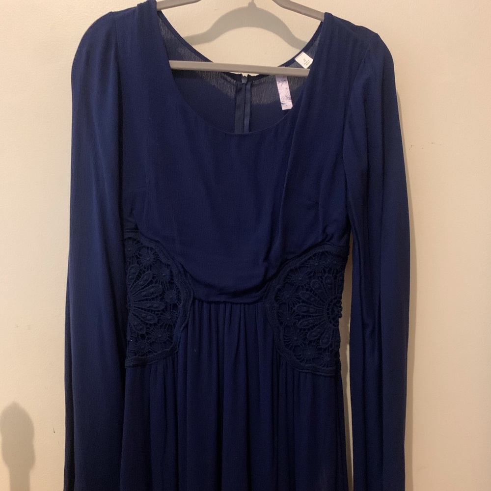 Bell-sleeved navy dress
